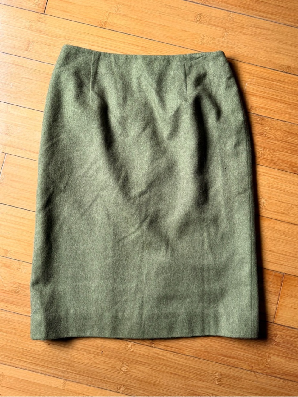 Ann Taylor Petites Pistachio Wool Pencil Skirt Silk Lined Minimalist Classic 2P